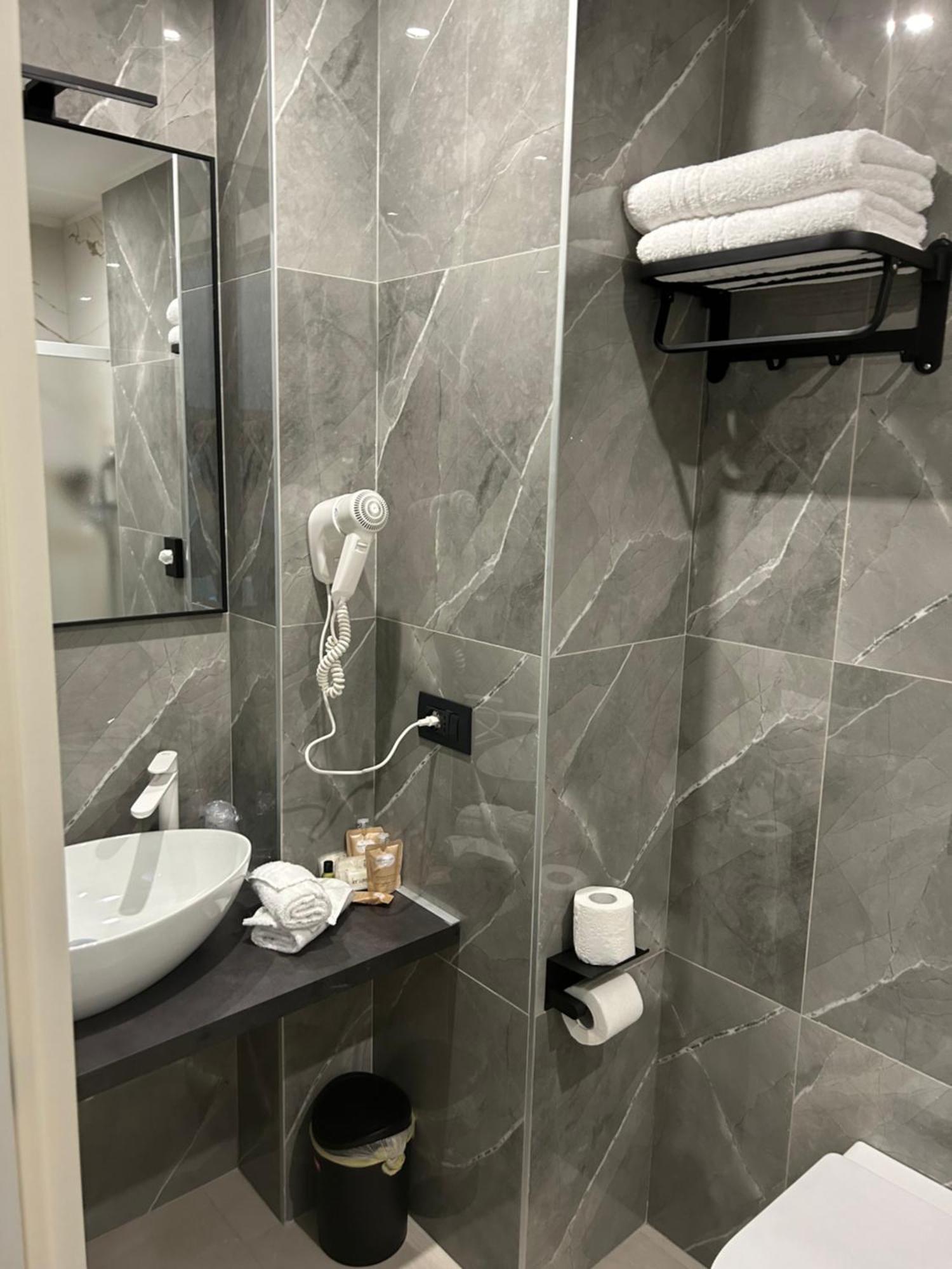Hotel Stradivari Milan Exterior photo